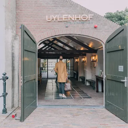 Uylenhof 4*