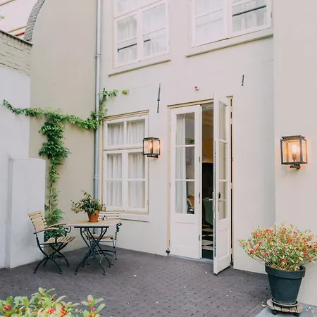 Uylenhof Hotel