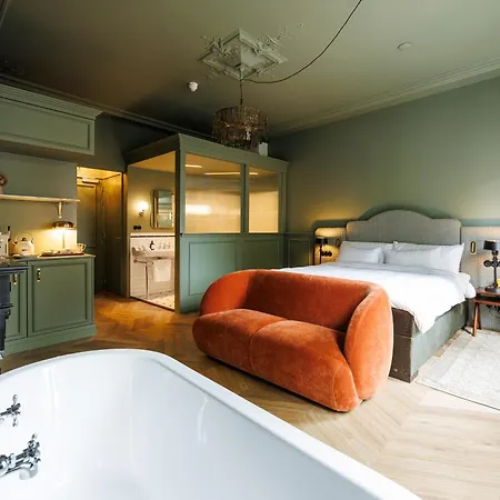 Uylenhof 4* デン・ボッシュ