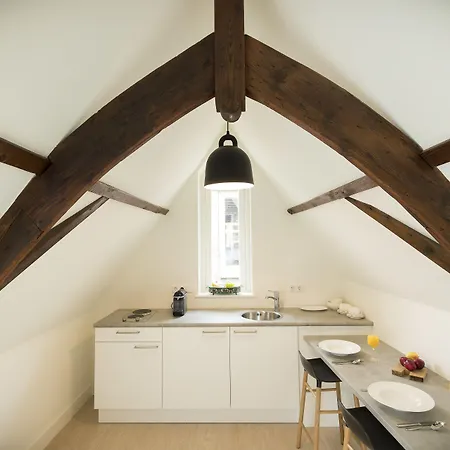 Uylenhof 4* デン・ボッシュ