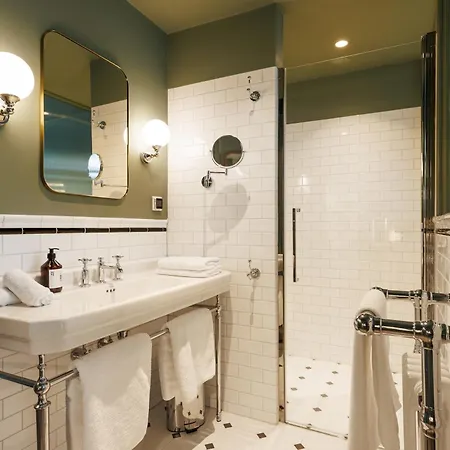 Отель Uylenhof 4*